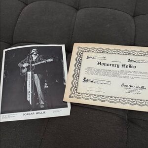 Boxcar Willie Photo and Certificate Set